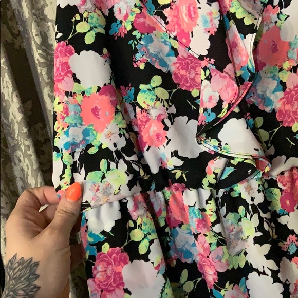 Dress - Picture 3 of 4